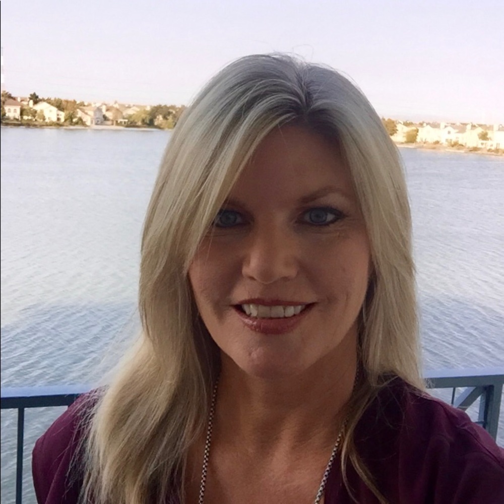 Meet your Posher, Sandy